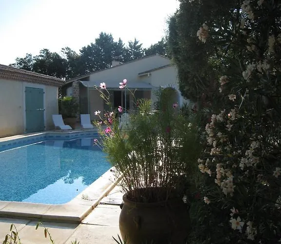 Le Clos Olives בית נופש